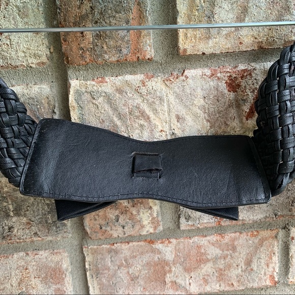 🍒💣 Faux leather pinup inspired bow belt - Picture 3 of 8